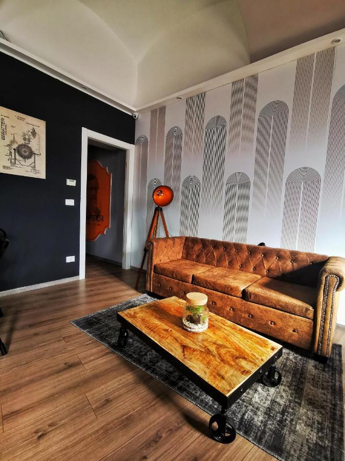 Regis B&B Camere Centro Storico 基瓦索 外观 照片